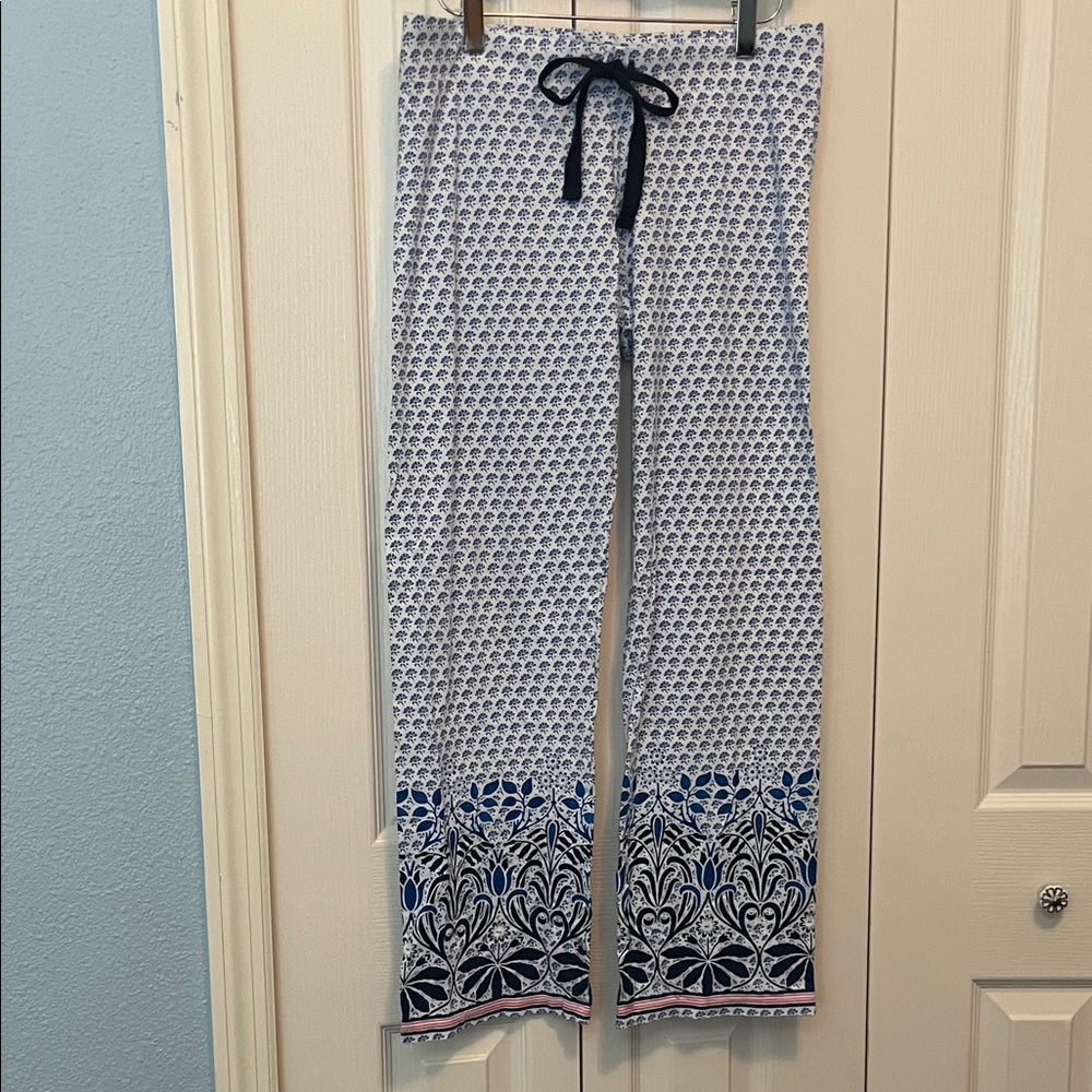 Tommy Bahama blue and white sleep pants. Size small. Super soft.